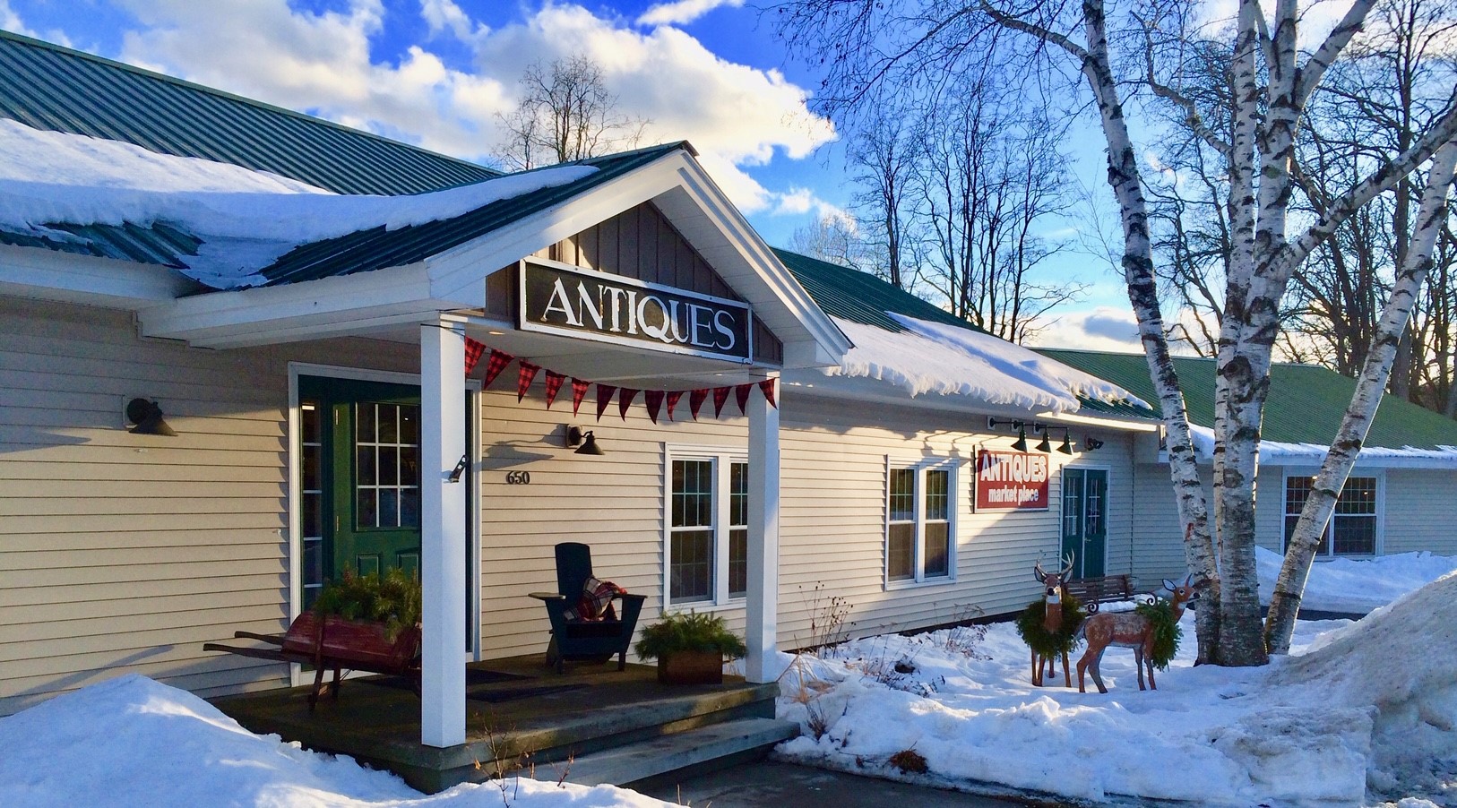 Antiques Market Place Lake NY